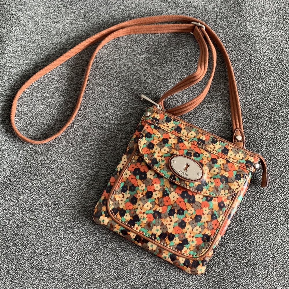 Fossil Floral cross body purse